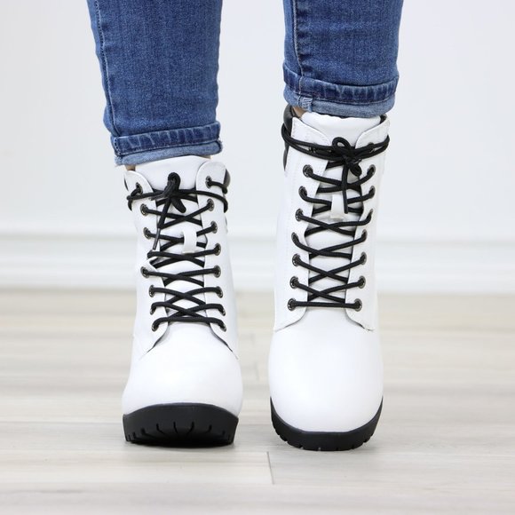 Lace-Up Lug Chunky Block High Heel Ankle Boots White Faux Leather - Picture 10 of 12